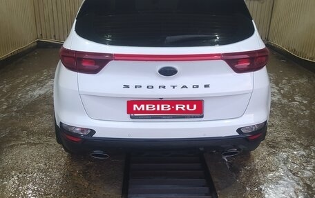 KIA Sportage IV рестайлинг, 2021 год, 2 550 000 рублей, 3 фотография