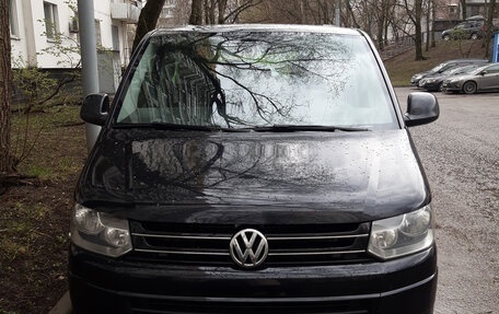 Volkswagen Caravelle T5, 2014 год, 1 970 000 рублей, 2 фотография