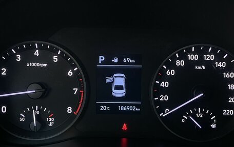 Hyundai Solaris II рестайлинг, 2017 год, 1 150 000 рублей, 14 фотография
