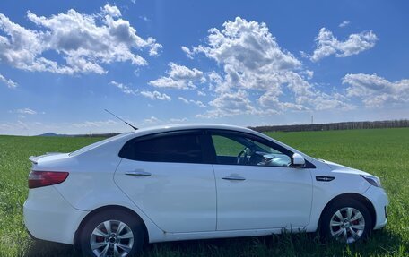 KIA Rio III рестайлинг, 2012 год, 580 000 рублей, 2 фотография