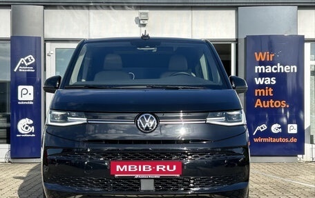 Volkswagen Multivan, 2023 год, 5 500 000 рублей, 6 фотография