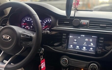 KIA Rio IV, 2018 год, 1 400 000 рублей, 8 фотография
