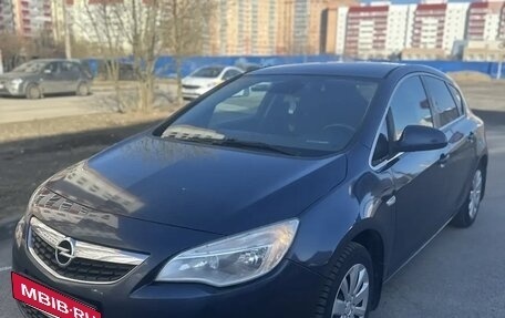 Opel Astra J, 2011 год, 750 000 рублей, 4 фотография