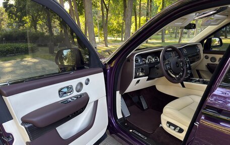 Rolls-Royce Cullinan, 2018 год, 30 900 000 рублей, 10 фотография
