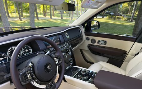 Rolls-Royce Cullinan, 2018 год, 30 900 000 рублей, 13 фотография