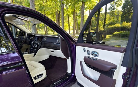 Rolls-Royce Cullinan, 2018 год, 30 900 000 рублей, 29 фотография