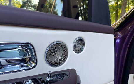Rolls-Royce Cullinan, 2018 год, 30 900 000 рублей, 24 фотография