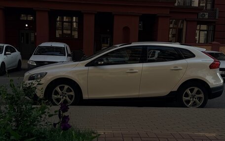 Volvo V40 II рестайлинг, 2014 год, 1 200 000 рублей, 7 фотография