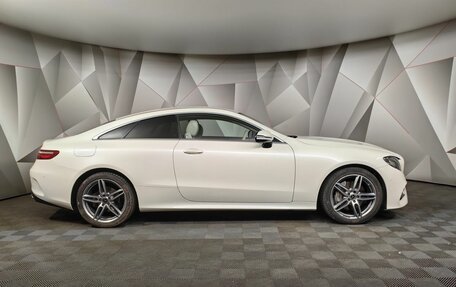 Mercedes-Benz E-Класс, 2019 год, 4 950 000 рублей, 6 фотография
