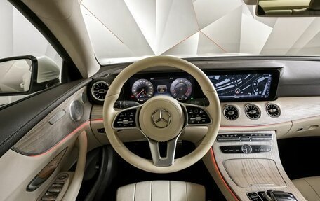 Mercedes-Benz E-Класс, 2019 год, 4 950 000 рублей, 20 фотография