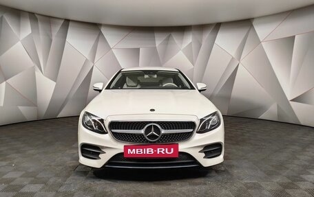 Mercedes-Benz E-Класс, 2019 год, 4 950 000 рублей, 7 фотография
