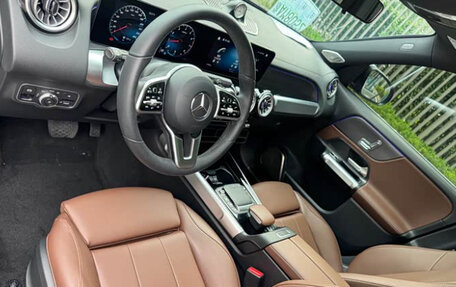 Mercedes-Benz GLB, 2022 год, 1 850 000 рублей, 10 фотография