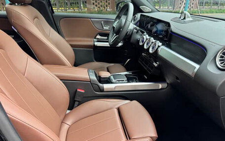 Mercedes-Benz GLB, 2022 год, 1 850 000 рублей, 18 фотография