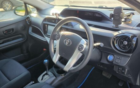 Toyota Aqua I, 2017 год, 1 050 000 рублей, 5 фотография