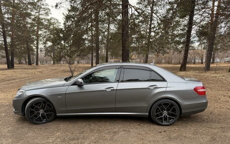 Mercedes-Benz E-Класс, 2011 год, 1 800 000 рублей, 4 фотография