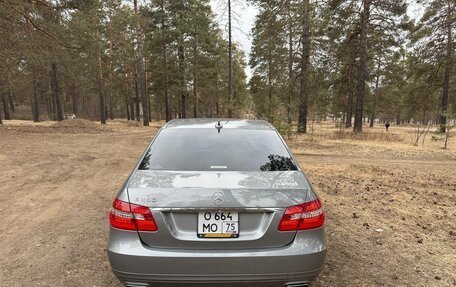 Mercedes-Benz E-Класс, 2011 год, 1 800 000 рублей, 2 фотография