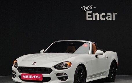 Fiat 124 Spider I, 2017 год, 2 111 000 рублей, 1 фотография