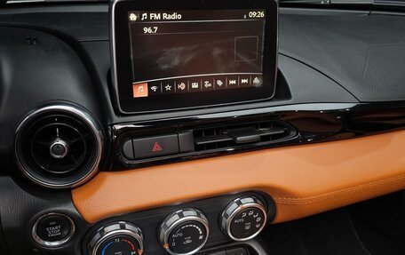 Fiat 124 Spider I, 2017 год, 2 111 000 рублей, 9 фотография