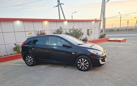 Hyundai Solaris II рестайлинг, 2013 год, 513 000 рублей, 1 фотография