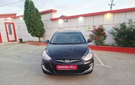 Hyundai Solaris II рестайлинг, 2013 год, 513 000 рублей, 2 фотография