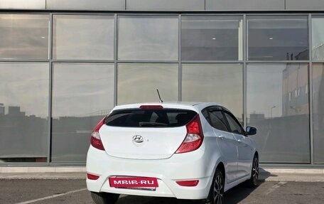 Hyundai Solaris II рестайлинг, 2011 год, 599 000 рублей, 4 фотография