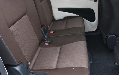 Toyota Sienta II, 2020 год, 1 082 009 рублей, 14 фотография