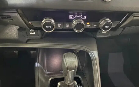Honda Vezel, 2023 год, 1 717 780 рублей, 13 фотография