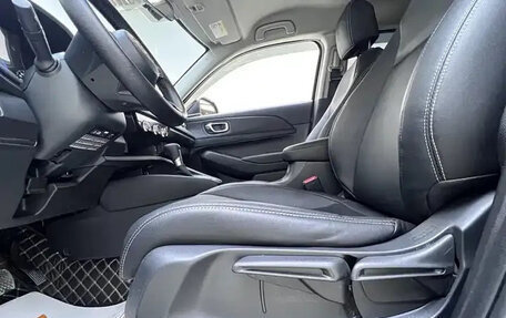 Honda Vezel, 2023 год, 1 712 780 рублей, 16 фотография