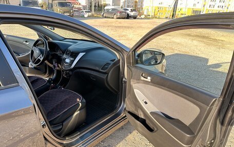 Hyundai Solaris II рестайлинг, 2011 год, 750 000 рублей, 14 фотография