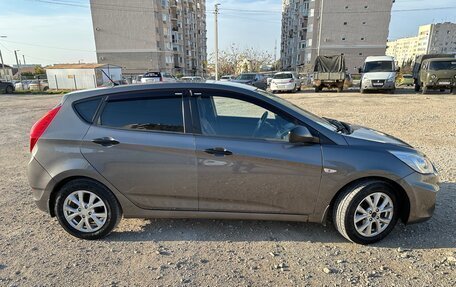 Hyundai Solaris II рестайлинг, 2011 год, 750 000 рублей, 16 фотография