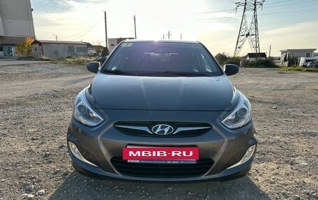 Hyundai Solaris II рестайлинг, 2011 год, 750 000 рублей, 5 фотография