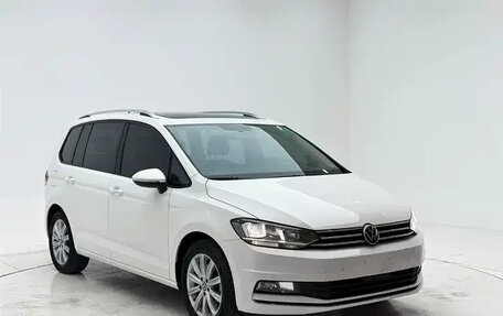 Volkswagen Touran III, 2022 год, 1 320 000 рублей, 3 фотография