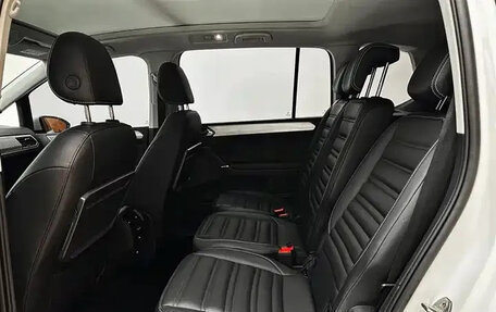 Volkswagen Touran III, 2022 год, 1 320 000 рублей, 11 фотография