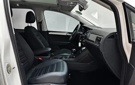 Volkswagen Touran III, 2022 год, 1 320 000 рублей, 13 фотография