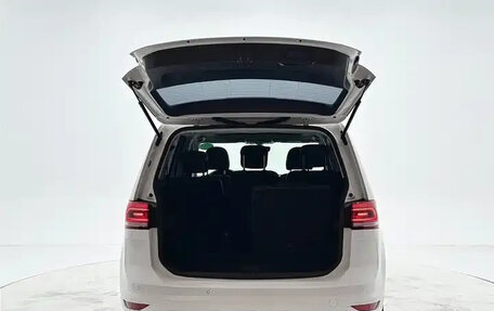 Volkswagen Touran III, 2022 год, 1 320 000 рублей, 8 фотография