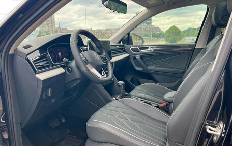 Volkswagen Tiguan II, 2022 год, 2 490 000 рублей, 7 фотография