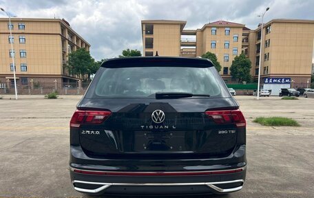 Volkswagen Tiguan II, 2022 год, 2 490 000 рублей, 5 фотография
