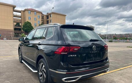Volkswagen Tiguan II, 2022 год, 2 490 000 рублей, 6 фотография