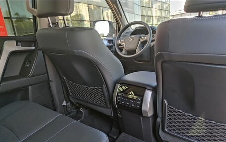 Toyota Land Cruiser Prado 150 рестайлинг 2, 2021 год, 5 850 000 рублей, 9 фотография