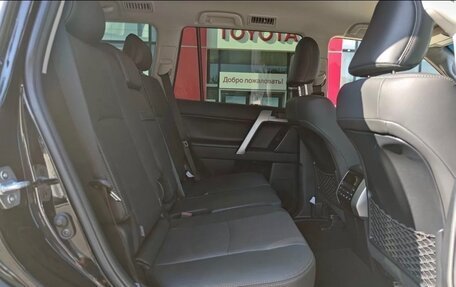 Toyota Land Cruiser Prado 150 рестайлинг 2, 2021 год, 5 850 000 рублей, 10 фотография