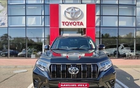 Toyota Land Cruiser Prado 150 рестайлинг 2, 2021 год, 5 850 000 рублей, 3 фотография