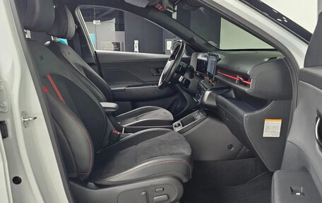 Hyundai Kona, 2023 год, 1 800 000 рублей, 6 фотография
