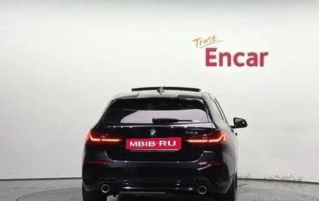 BMW 1 серия, 2021 год, 2 433 000 рублей, 3 фотография