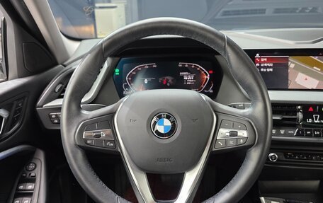 BMW 1 серия, 2021 год, 2 433 000 рублей, 10 фотография