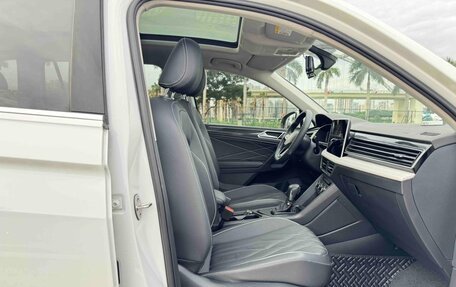 Volkswagen Tiguan II, 2022 год, 2 405 000 рублей, 9 фотография