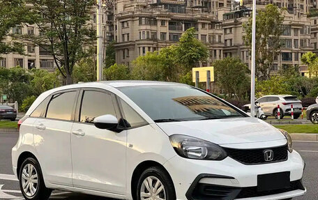 Honda Fit, 2021 год, 1 010 000 рублей, 3 фотография