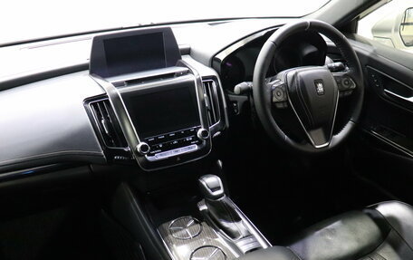 Toyota Crown, 2019 год, 2 910 000 рублей, 14 фотография