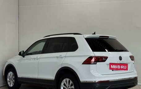 Volkswagen Tiguan II, 2021 год, 3 399 000 рублей, 4 фотография