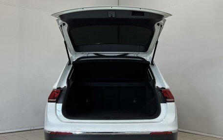 Volkswagen Tiguan II, 2021 год, 3 399 000 рублей, 6 фотография
