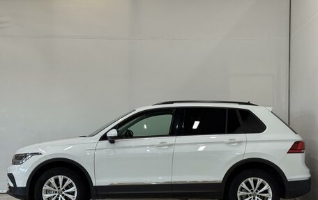 Volkswagen Tiguan II, 2021 год, 3 399 000 рублей, 3 фотография